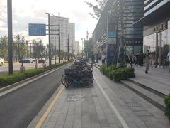 -汇吃汇喝美食街(上海建发浦悦荟广场店)