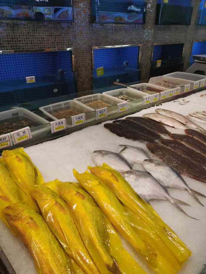 象山石浦海鲜城(杭大路店)-"菜肴跟环境都还行,就是服务员的服务态度