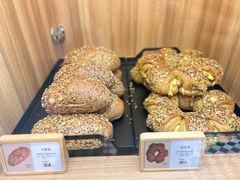 全麦大餐包-野上麦田(中贸广场店)
