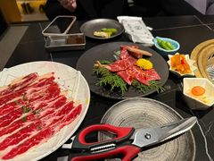 -山川小町·极番烧肉(新地假日广场店)