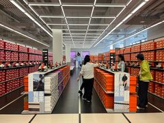 -NIKE上海青浦换季优惠店