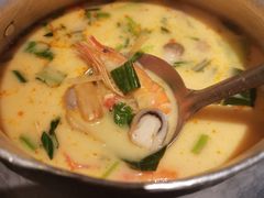 -大头虾越式风味餐厅(光明广场店)