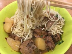 -华中科技大学东三学生食堂
