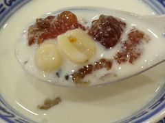 -赵记传承特色牛奶甜品(泉城广场店)
