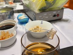 -红鼎豆捞·非遗鲍皇汤火锅(宝丰路店)