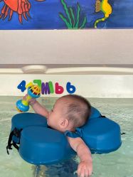 -欢乐悠游婴儿游泳(金碧花园店)