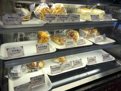 面包甜点陈列柜-国际饭店·帆声西饼屋(黄河路店)
