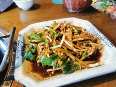 莴笋拌折耳根-阿婉贵州苗家酸汤鱼(梅林店)