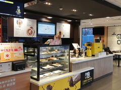 面包甜点陈列柜-麦当劳(健德桥得来速店)