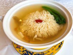 鲜松茸菊花豆腐-青岛香格里拉·香宫中餐厅