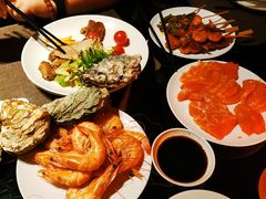 -唐拉雅秀酒店-西锦汇空中BBQ·思创餐厅