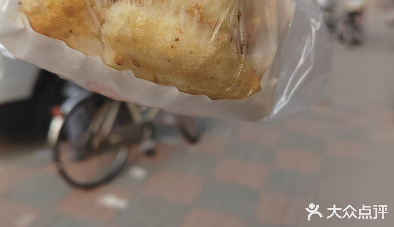 川府只要1.9的烧饼里脊不香么，免费送茶叶蛋