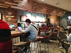 大堂-星巴克臻选(深圳金光华店)