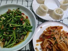 -藜蒿腊肉·飘香堂赣菜老酒文化餐厅