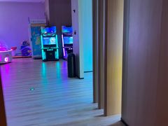 -涨巢·潮玩水疗局