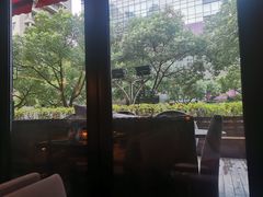 -Carbon莫卡哆·意大利复古集市餐厅(杭州大厦店)