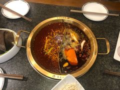 -小天鹅火锅·一线江景洪鼎旗舰店(洪崖洞店)