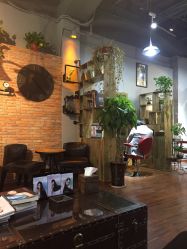 -M hair salon