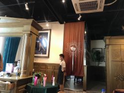 -TWOFACE 双面理发馆