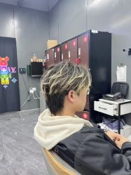 -藤野造型烫发染发