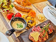 -Mark&Mars Restaurant
