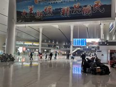 -乌鲁木齐火车站高铁站北广场-地下停车场