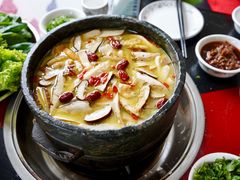 石锅松茸鸡-南渝食府.石锅鸡(尚城花园店)