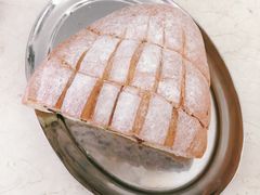 全麦葡萄干面包-上海哈尔滨食品厂(淮海中路店)