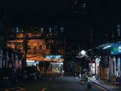 -溪岸路花鸟市场
