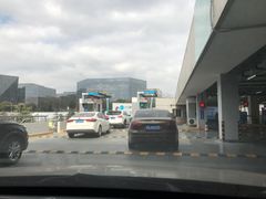 -虹桥火车站-停车场