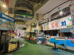 -西归浦每天偶来市场