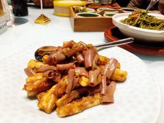 茄子拌海肠-新海渔港·胶东海鲜家常菜·家宴(奥体中心店)