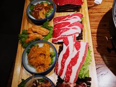 -明洞阿姨·韩式酱蟹烤肉·创意料理(三元桥店)