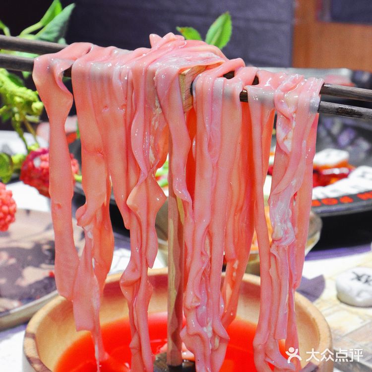 成都新华公园旁的川潮火锅店，老板真能想！