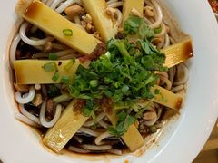 凉米线拌豌豆粉-醉云喃