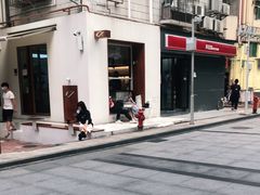 -Line 咖啡(石厦花园店)