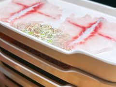 -老牌坊云南鱼豆花火锅(爱建店)