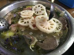 -泸州酸菜豆花火锅川师店