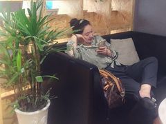 -新华里咖啡书吧(新华书店小寨店)