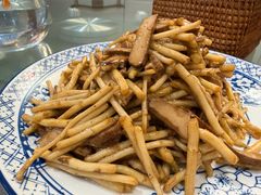 野芦蒿炒豆干-广迎居老正兴菜馆