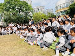 -上海青草地幼儿园