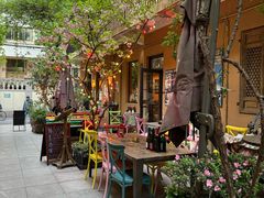 -SISTERS BAR RESTAURANT川意酒馆(嘉善老市H楼店)