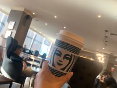 太妃榛果风味糖脆拿铁-星巴克(海桐路店)