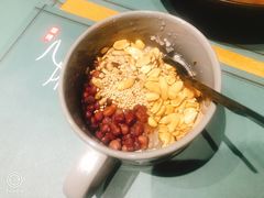 -八月美食小馆(银泰城总店)