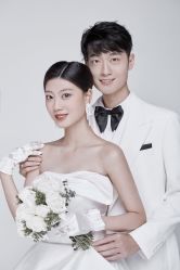 -挪娅婚纱摄影皇家会所