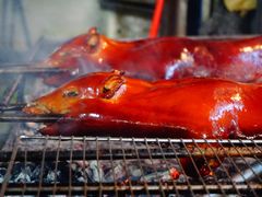 -黄记四更烤乳猪店