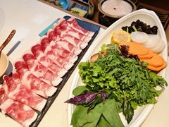 -老牌坊云南鱼豆花火锅(哈西万达店)