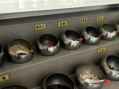 -毛辣果·贵州红酸汤牛肉火锅(西单店)