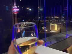 -云顶旋转自助景观餐厅