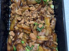 石板茄子-鑫日千里马朝鲜族小馆(总店)